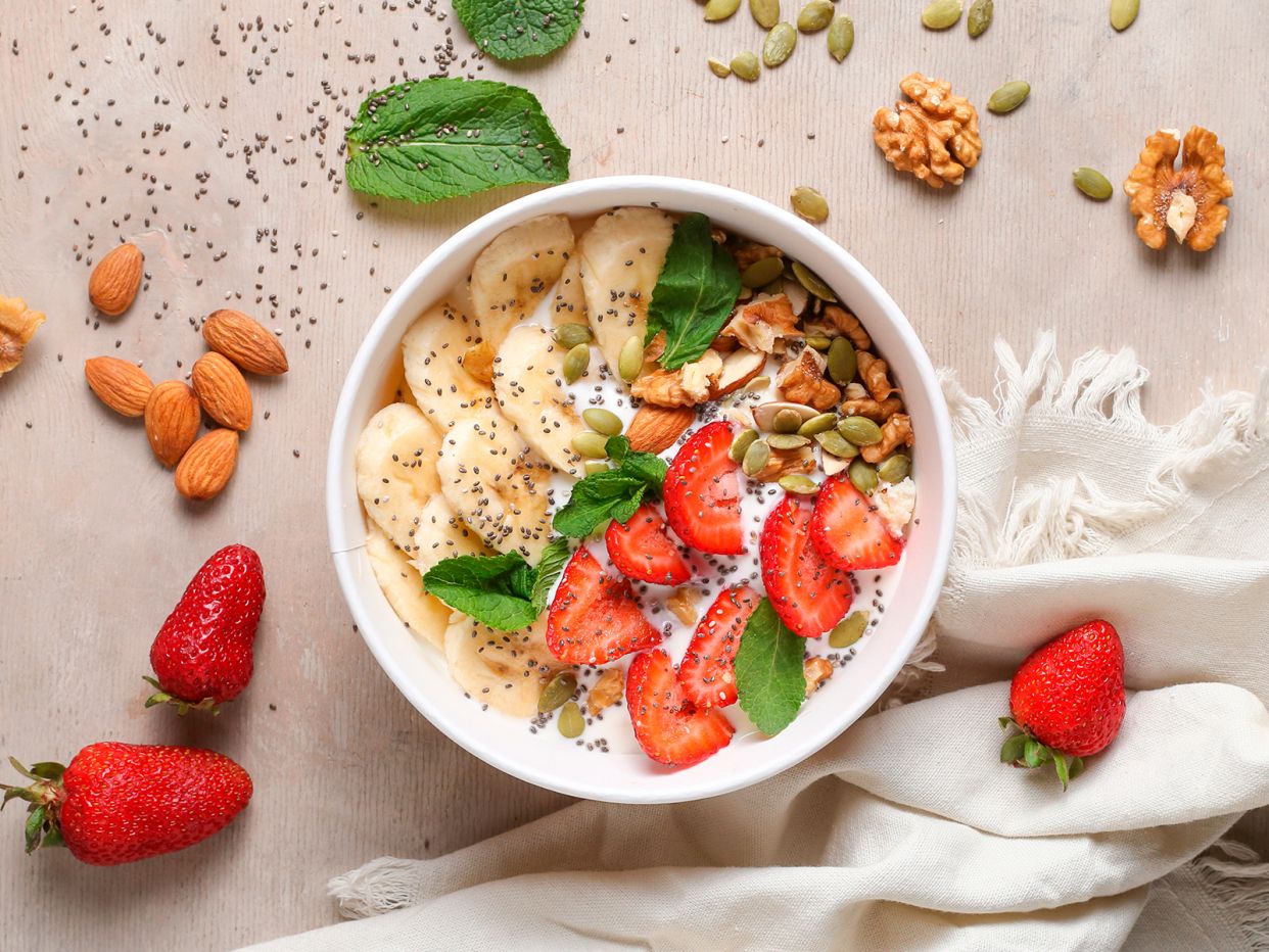 Yogurt & Fruits Bowl