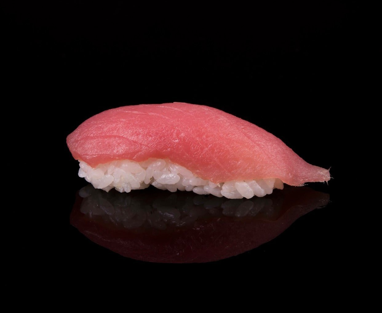 Tuna nigiri