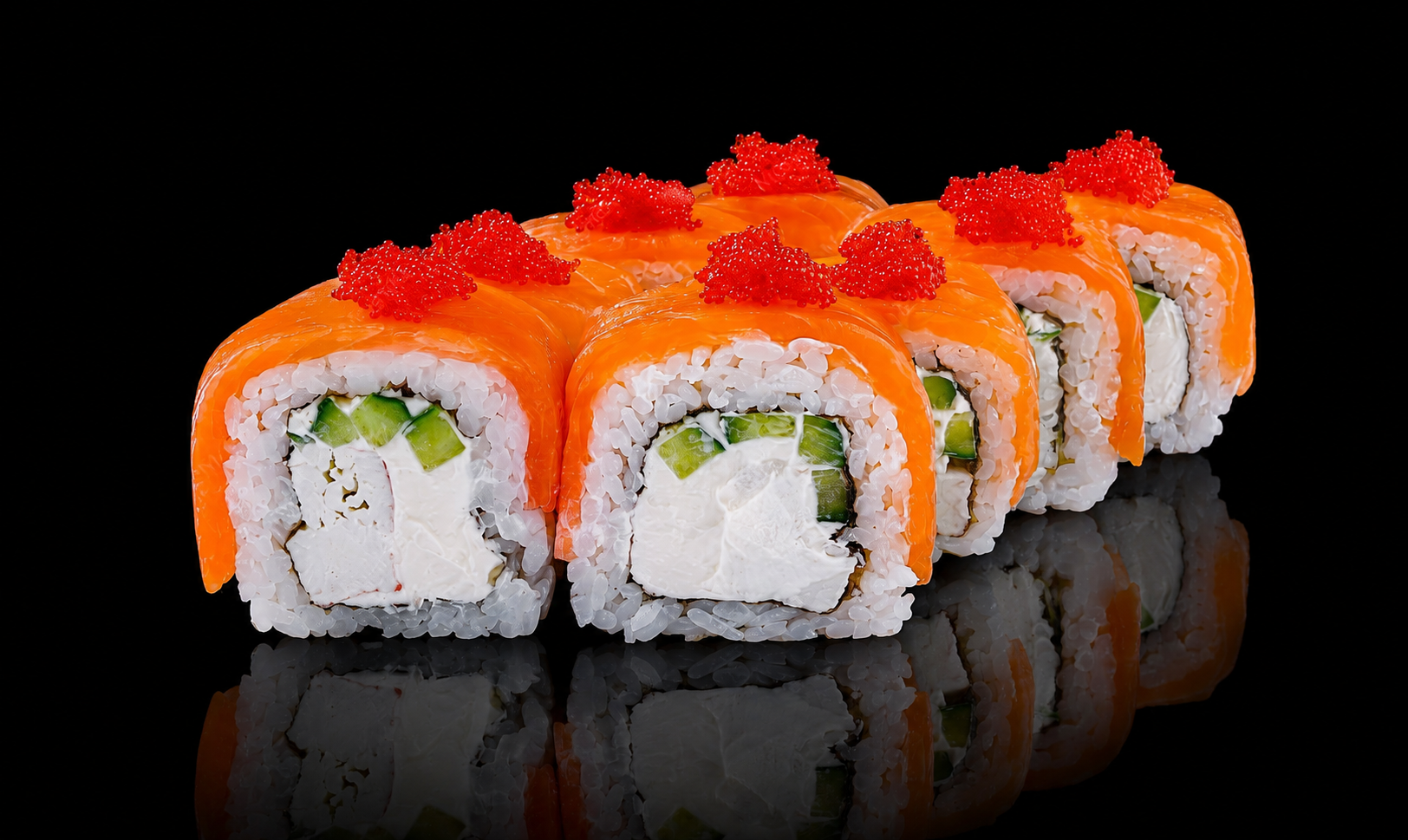 Philadelphia Tobiko roll